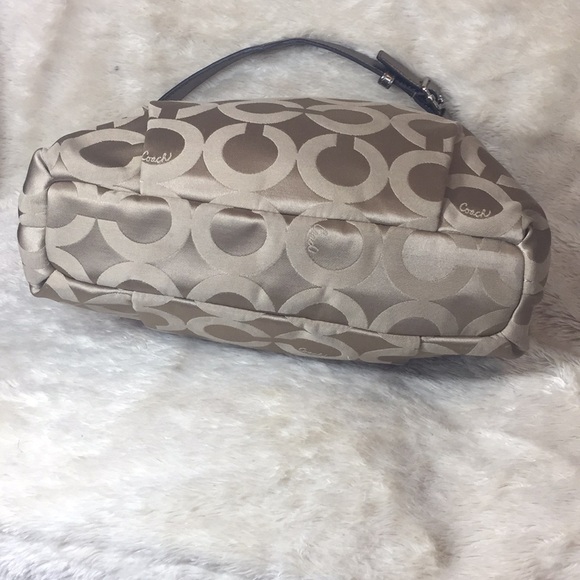 ⬇️Coach Madison Op Art Isabella Satchel handbag - Picture 4 of 8